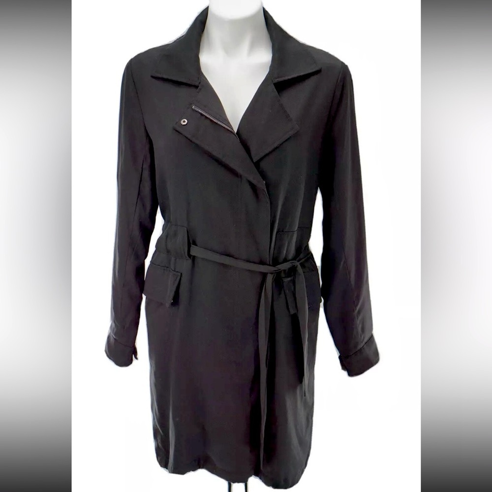 John + Jenn Parka 
Black Full Zip Collared Jacket